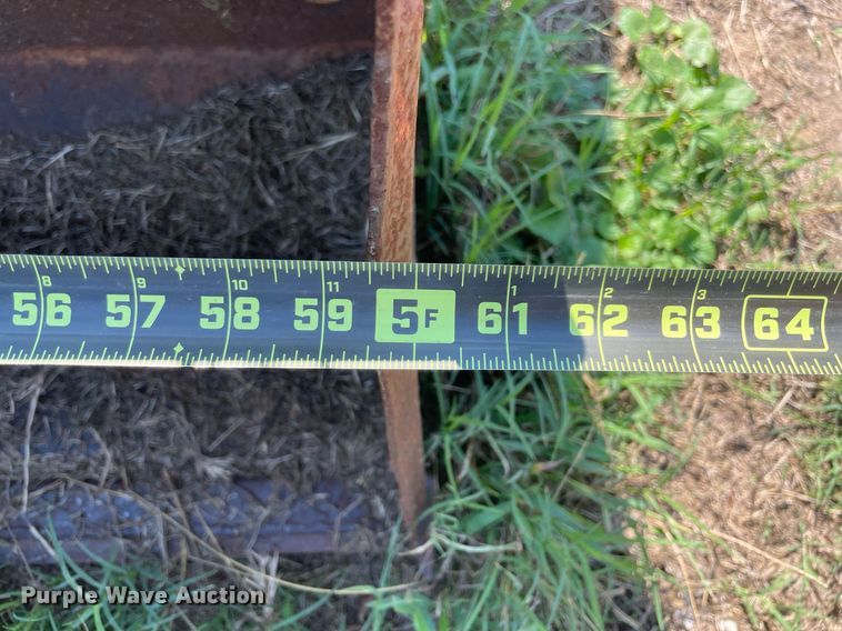 image for item NY9966 1994 John Deere 855  tractor