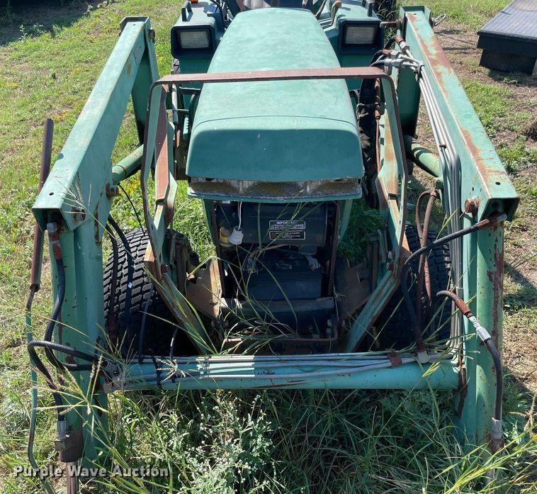 image for item NY9966 1994 John Deere 855  tractor