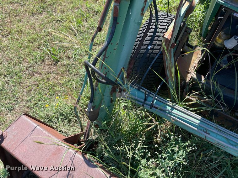 image for item NY9966 1994 John Deere 855  tractor