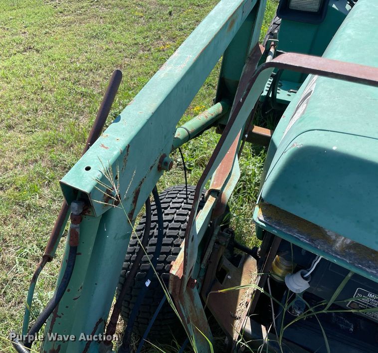 image for item NY9966 1994 John Deere 855  tractor