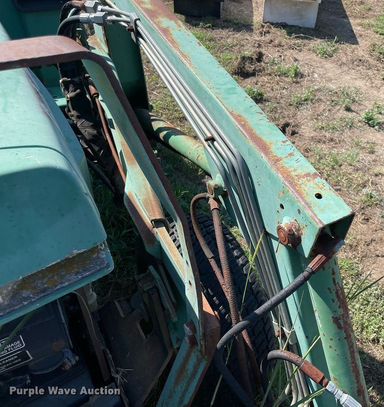 image for item NY9966 1994 John Deere 855  tractor