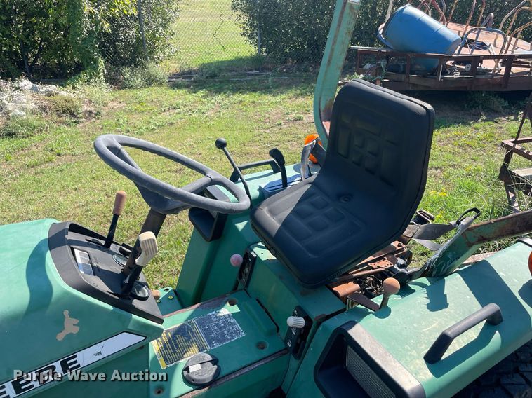 image for item NY9966 1994 John Deere 855  tractor