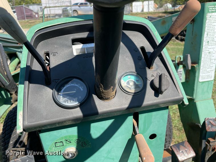 image for item NY9966 1994 John Deere 855  tractor