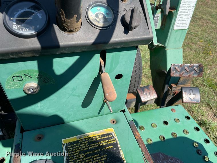 image for item NY9966 1994 John Deere 855  tractor