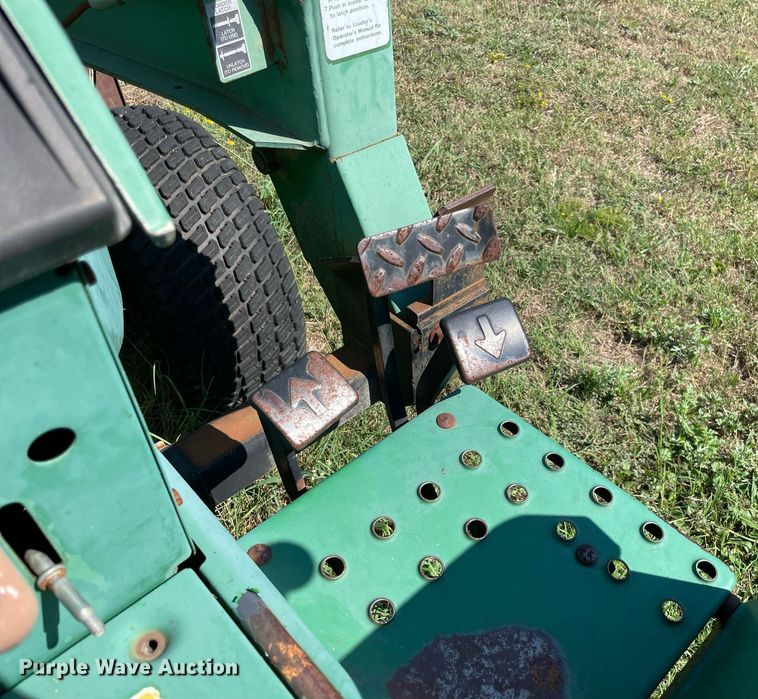 image for item NY9966 1994 John Deere 855  tractor