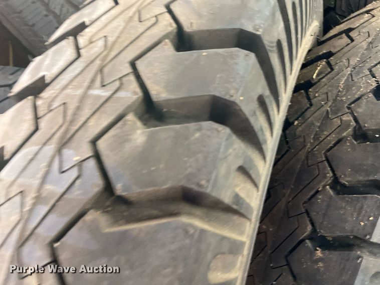 image for item NY9980 (22) tires