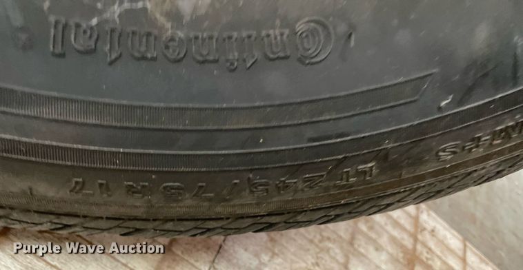 image for item NY9980 (22) tires