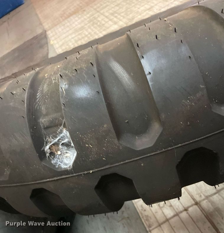 image for item NY9980 (22) tires