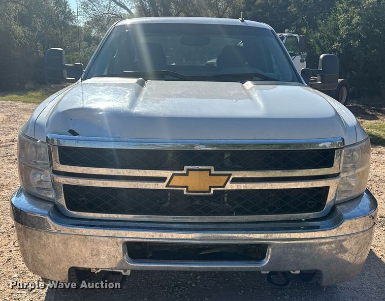 image for item OC9511 2013 Chevrolet 2500 HD  Ext. Cab pickup truck