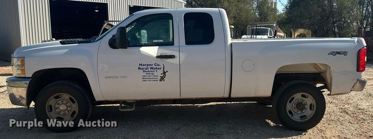 image for item OC9511 2013 Chevrolet 2500 HD  Ext. Cab pickup truck