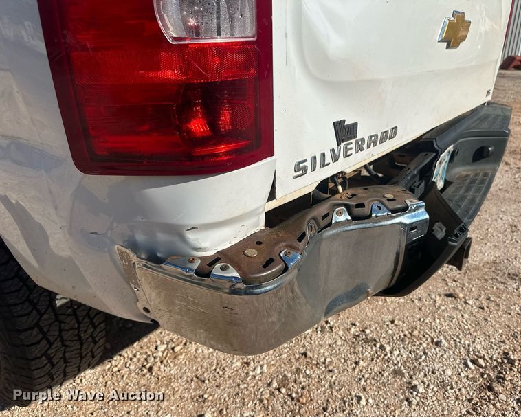 image for item OC9511 2013 Chevrolet 2500 HD  Ext. Cab pickup truck
