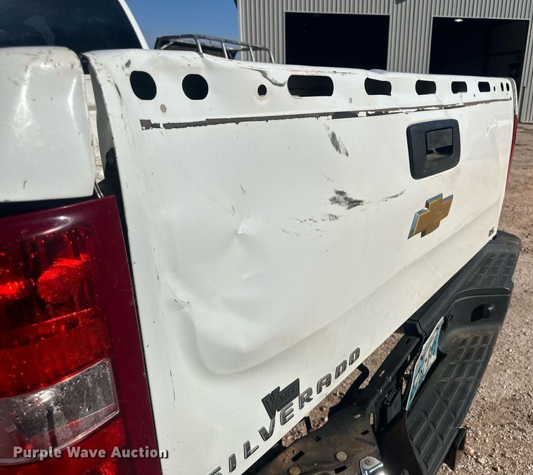 image for item OC9511 2013 Chevrolet 2500 HD  Ext. Cab pickup truck