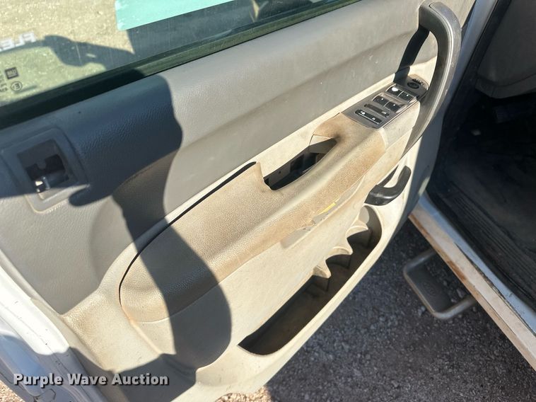 image for item OC9511 2013 Chevrolet 2500 HD  Ext. Cab pickup truck