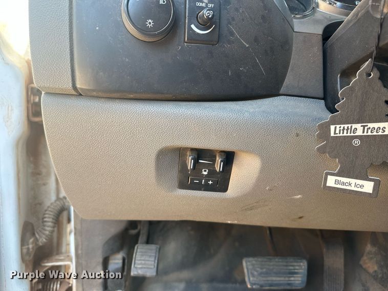 image for item OC9511 2013 Chevrolet 2500 HD  Ext. Cab pickup truck