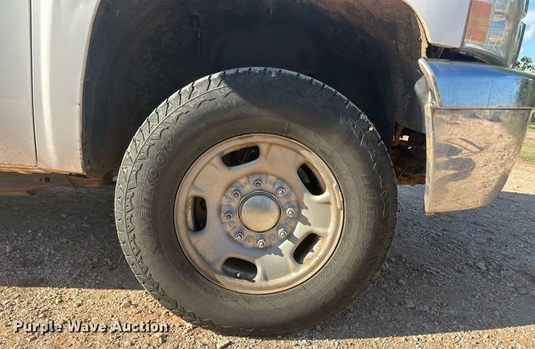 image for item OC9511 2013 Chevrolet 2500 HD  Ext. Cab pickup truck