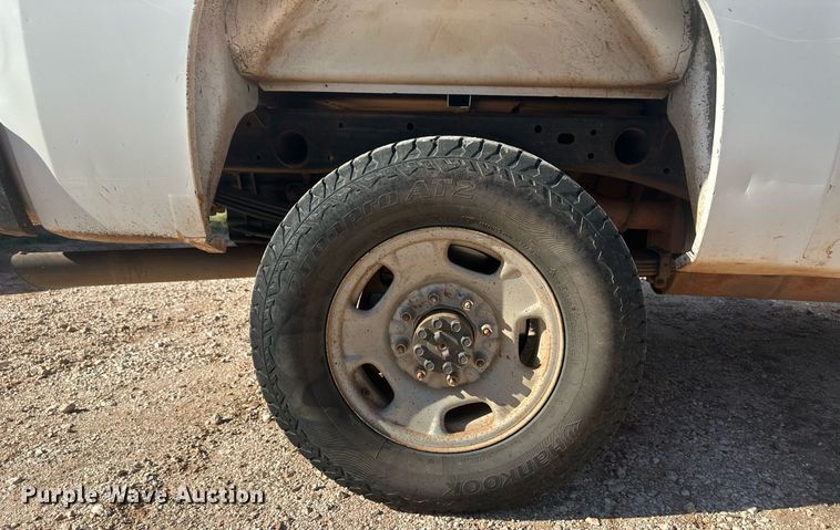 image for item OC9511 2013 Chevrolet 2500 HD  Ext. Cab pickup truck