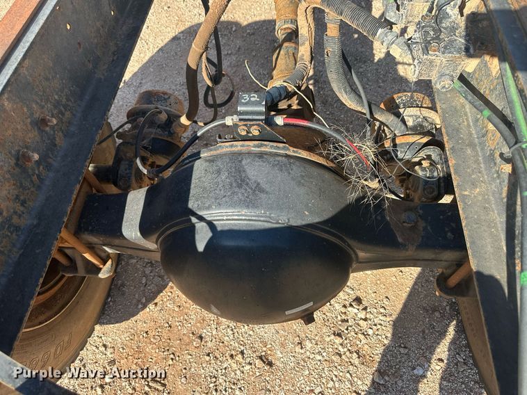 image for item OC9512 1998 Chevrolet C7500  truck cab and chassis