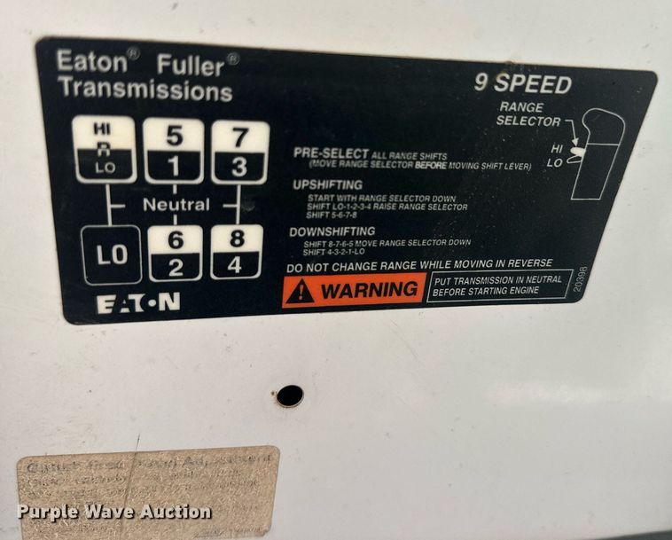 image for item OC9512 1998 Chevrolet C7500  truck cab and chassis