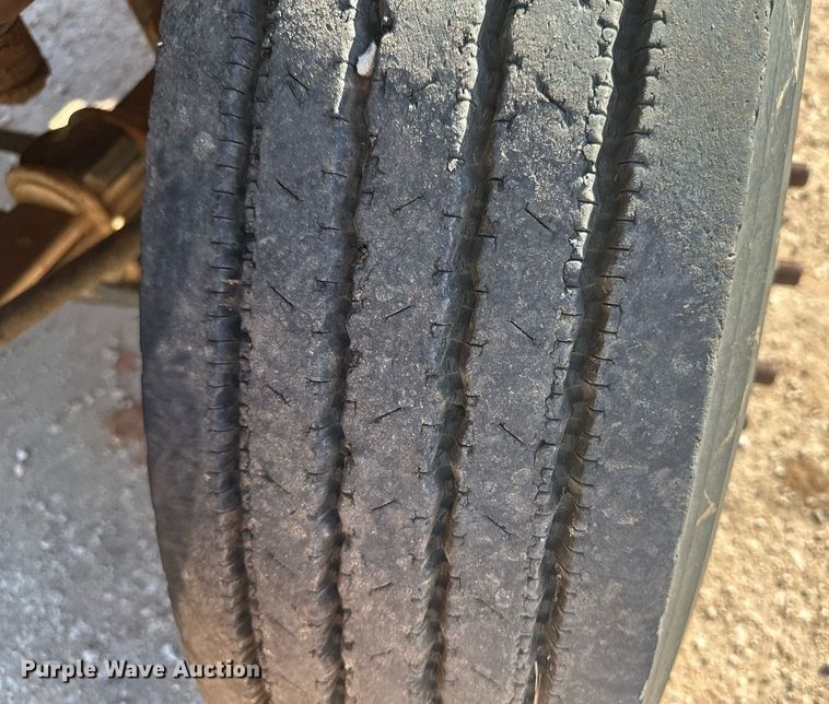 image for item OC9512 1998 Chevrolet C7500  truck cab and chassis