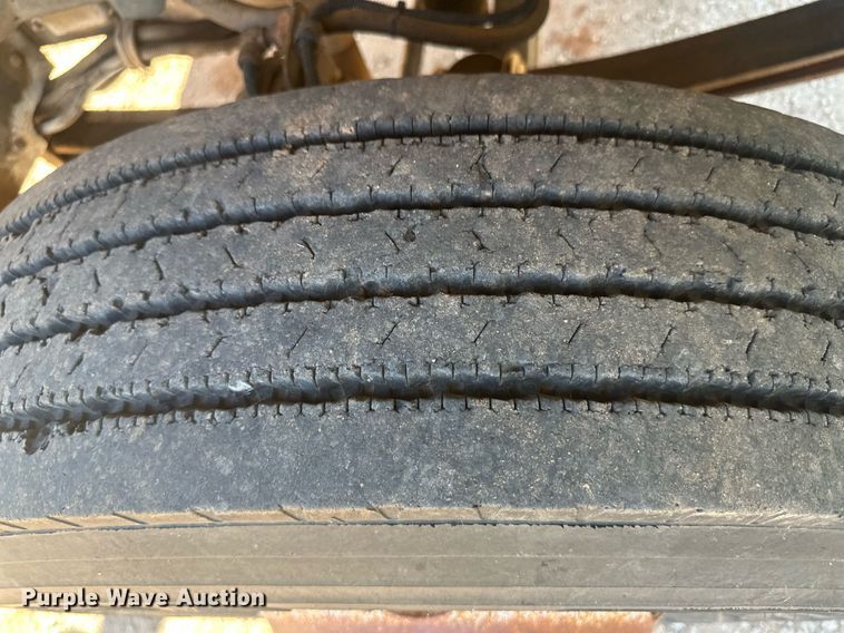 image for item OC9512 1998 Chevrolet C7500  truck cab and chassis