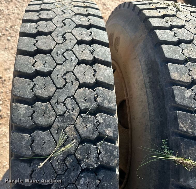 image for item OC9512 1998 Chevrolet C7500  truck cab and chassis