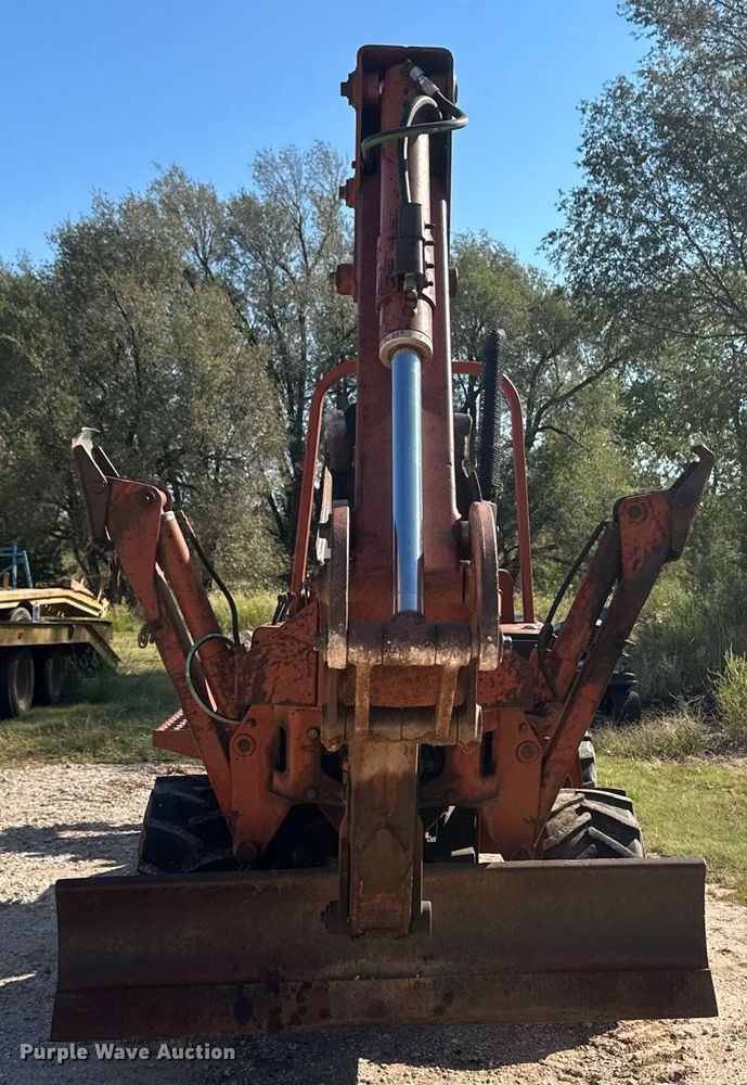 image for item OC9513 1987 Ditch Witch 4010  trencher