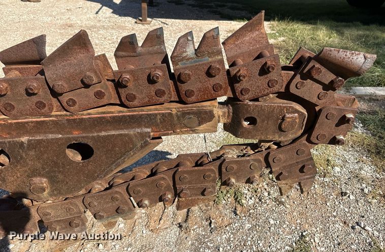 image for item OC9513 1987 Ditch Witch 4010  trencher