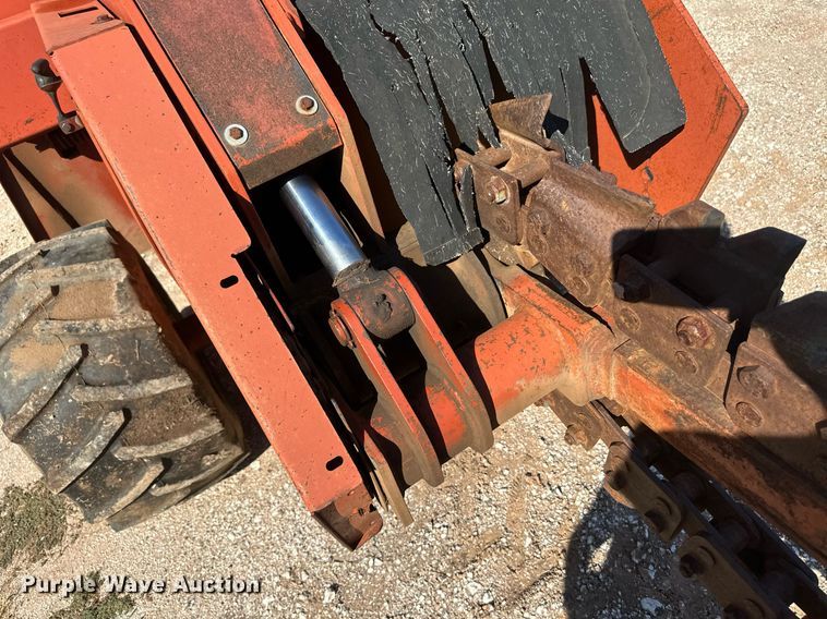 image for item OC9513 1987 Ditch Witch 4010  trencher