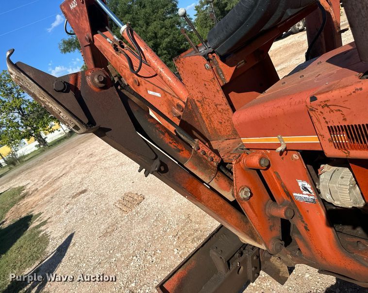 image for item OC9513 1987 Ditch Witch 4010  trencher