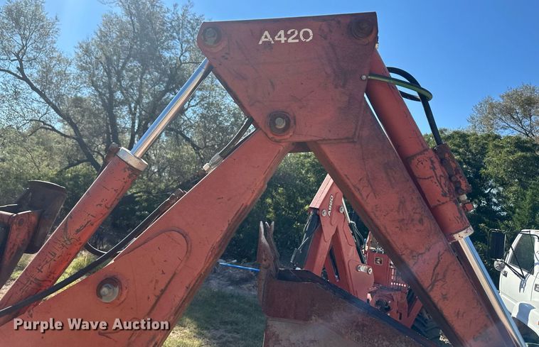 image for item OC9513 1987 Ditch Witch 4010  trencher