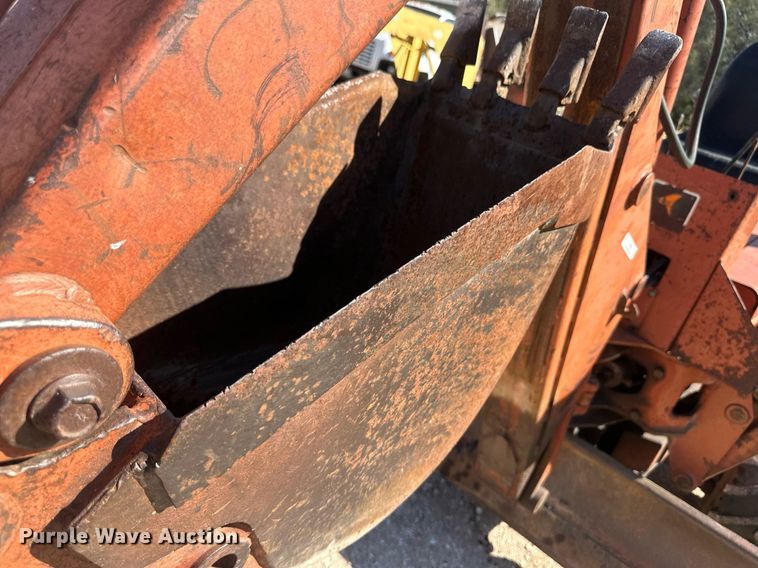 image for item OC9513 1987 Ditch Witch 4010  trencher