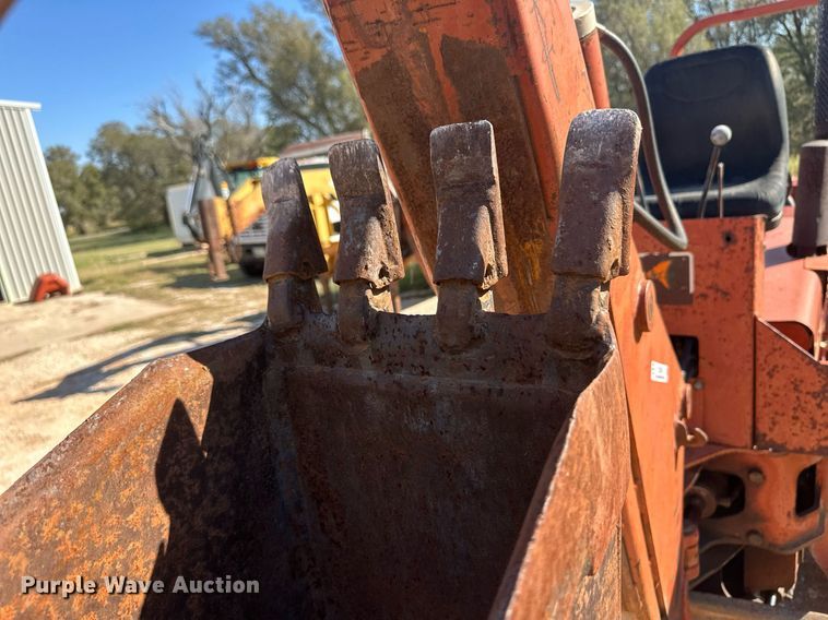 image for item OC9513 1987 Ditch Witch 4010  trencher