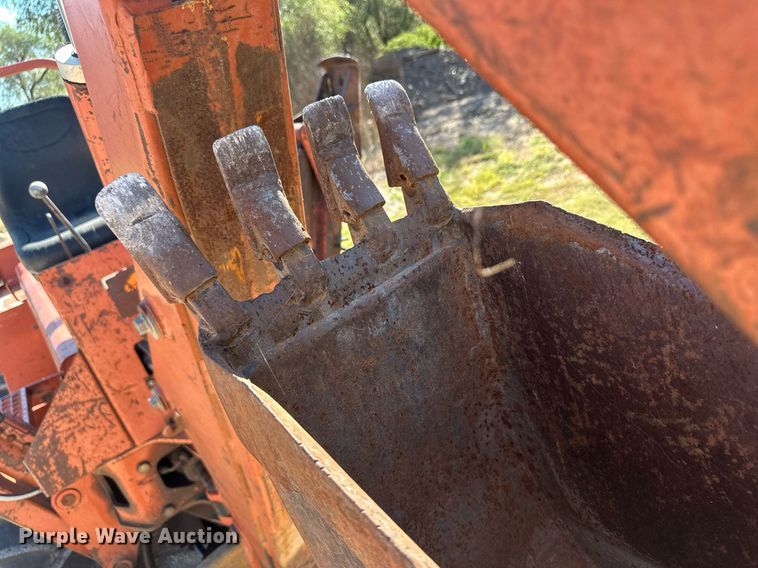 image for item OC9513 1987 Ditch Witch 4010  trencher