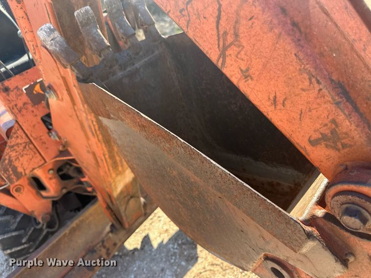 image for item OC9513 1987 Ditch Witch 4010  trencher