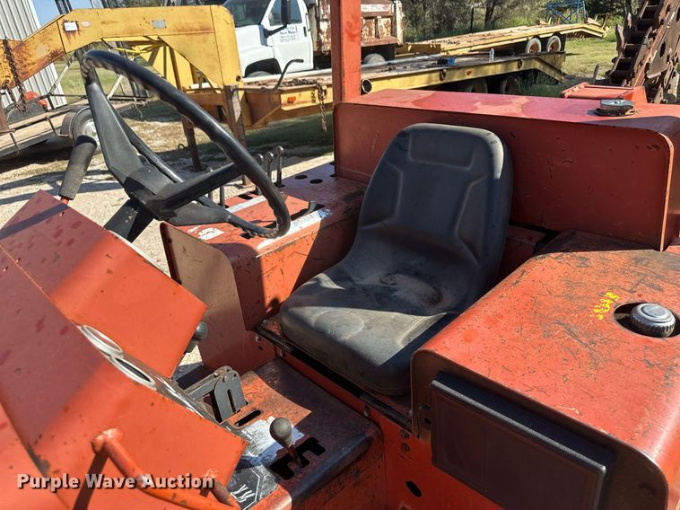 image for item OC9513 1987 Ditch Witch 4010  trencher