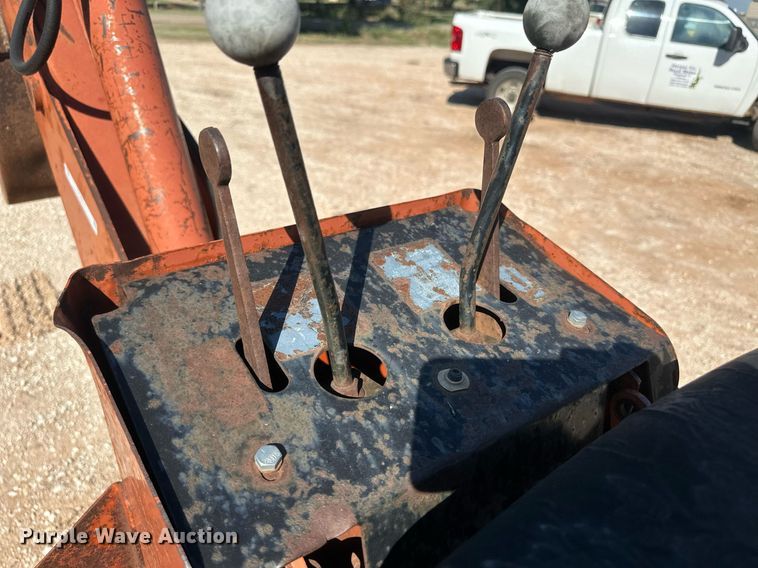 image for item OC9513 1987 Ditch Witch 4010  trencher
