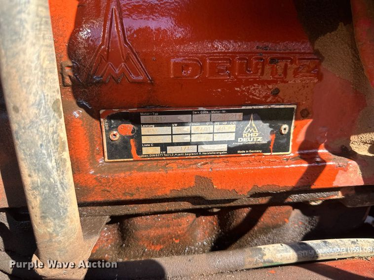 image for item OC9513 1987 Ditch Witch 4010  trencher