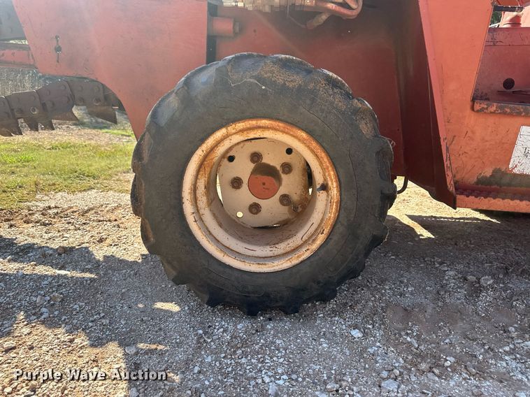 image for item OC9513 1987 Ditch Witch 4010  trencher