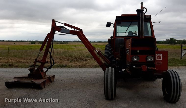 image for item OF9445 Hesston 1580  tractor
