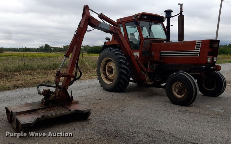 image for item OF9445 Hesston 1580  tractor