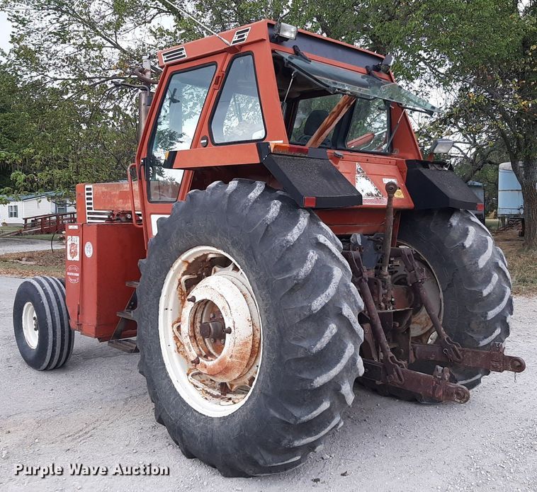 image for item OF9445 Hesston 1580  tractor