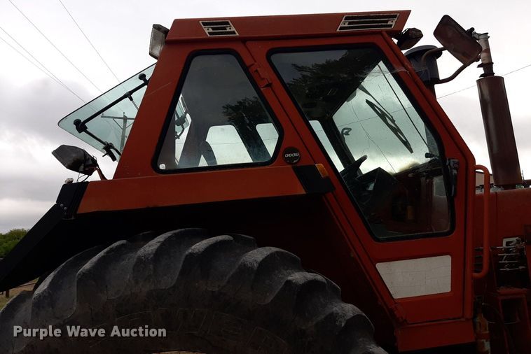 image for item OF9445 Hesston 1580  tractor