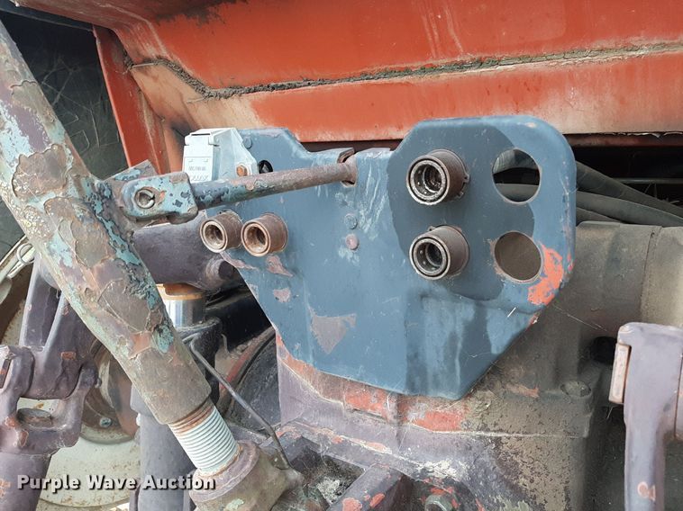 image for item OF9445 Hesston 1580  tractor