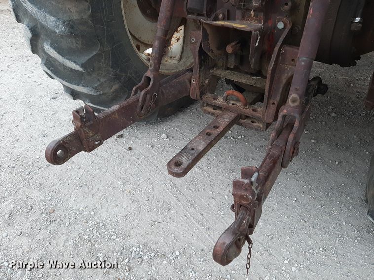 image for item OF9445 Hesston 1580  tractor