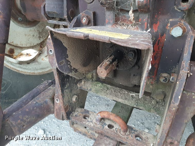 image for item OF9445 Hesston 1580  tractor