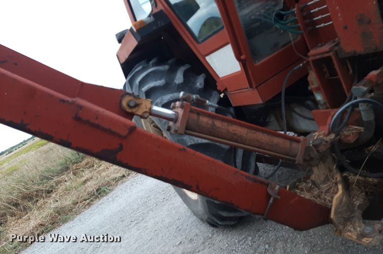image for item OF9445 Hesston 1580  tractor