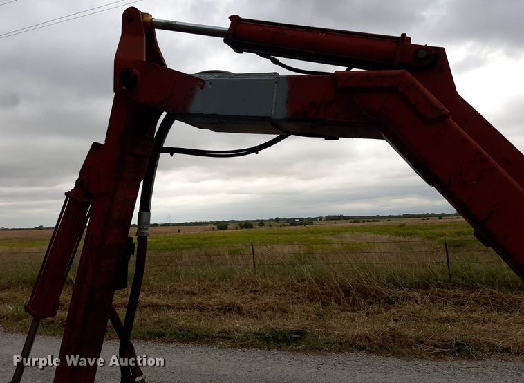 image for item OF9445 Hesston 1580  tractor