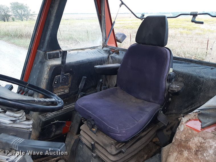 image for item OF9445 Hesston 1580  tractor