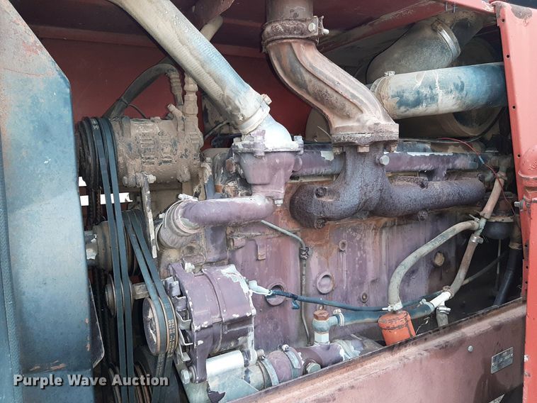 image for item OF9445 Hesston 1580  tractor