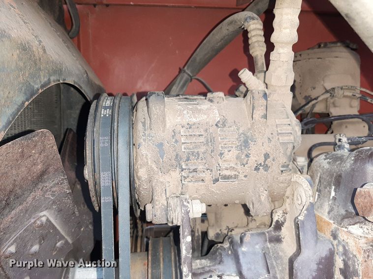 image for item OF9445 Hesston 1580  tractor